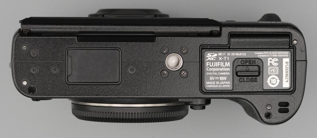 FUJIFILM X-T1 ミラーレスカメラ 本体