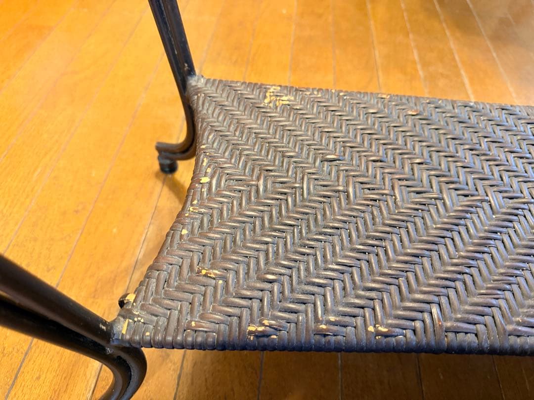 ⭐️猫脚可愛い⭐️ガラス天板のアイアンテーブル(引取り限定).