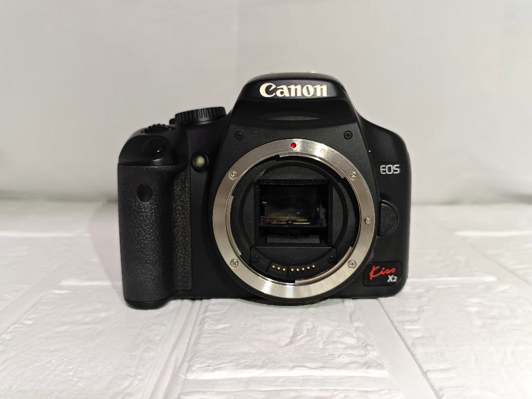 Canon EOS Kiss X2 デジタル一眼レフズ2本付き