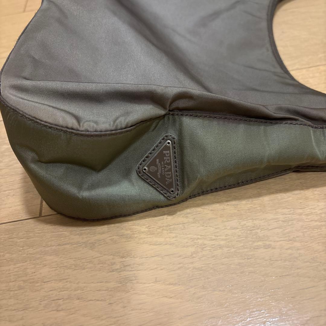PRADA プラスチック メタルハンドル ホーボー セミ ワンショルダー カーキ