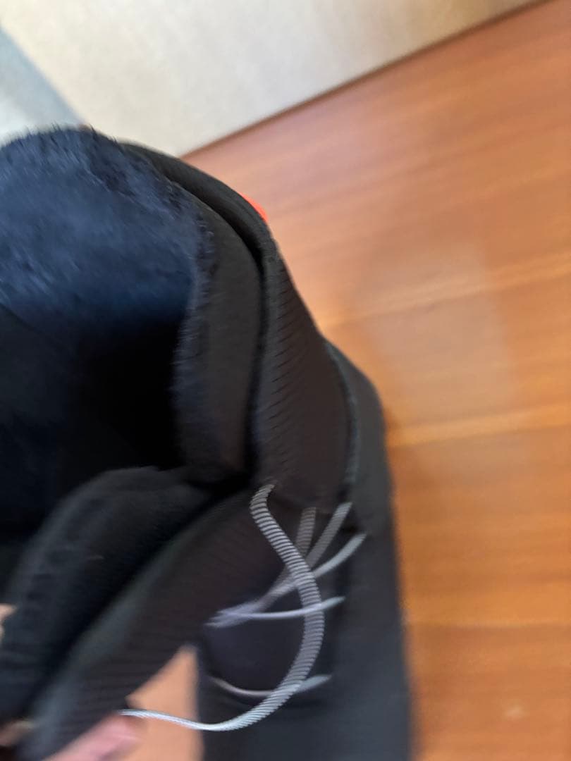 シーズン‼️❗️Burtonキッズ用スノーボードブーツ 黒ボアシステム付き24センチ