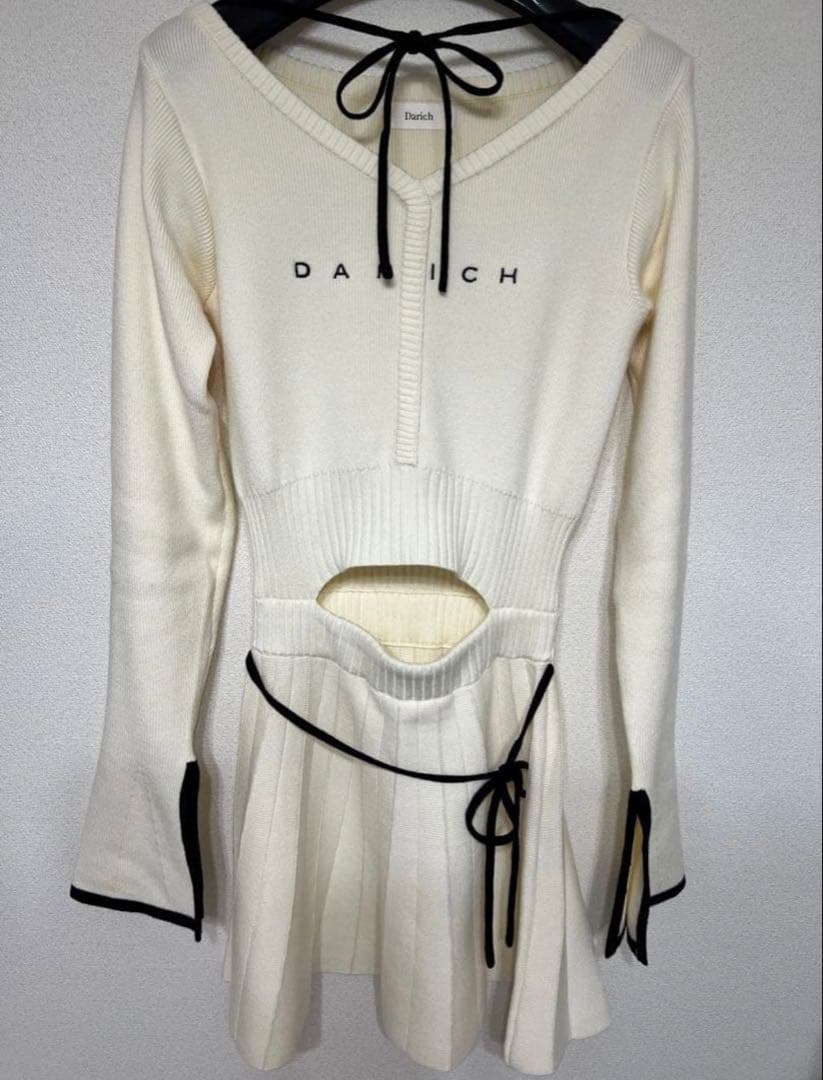 darich ダーリッチ　ウエストオープンリボンデザインニットミニワンピース