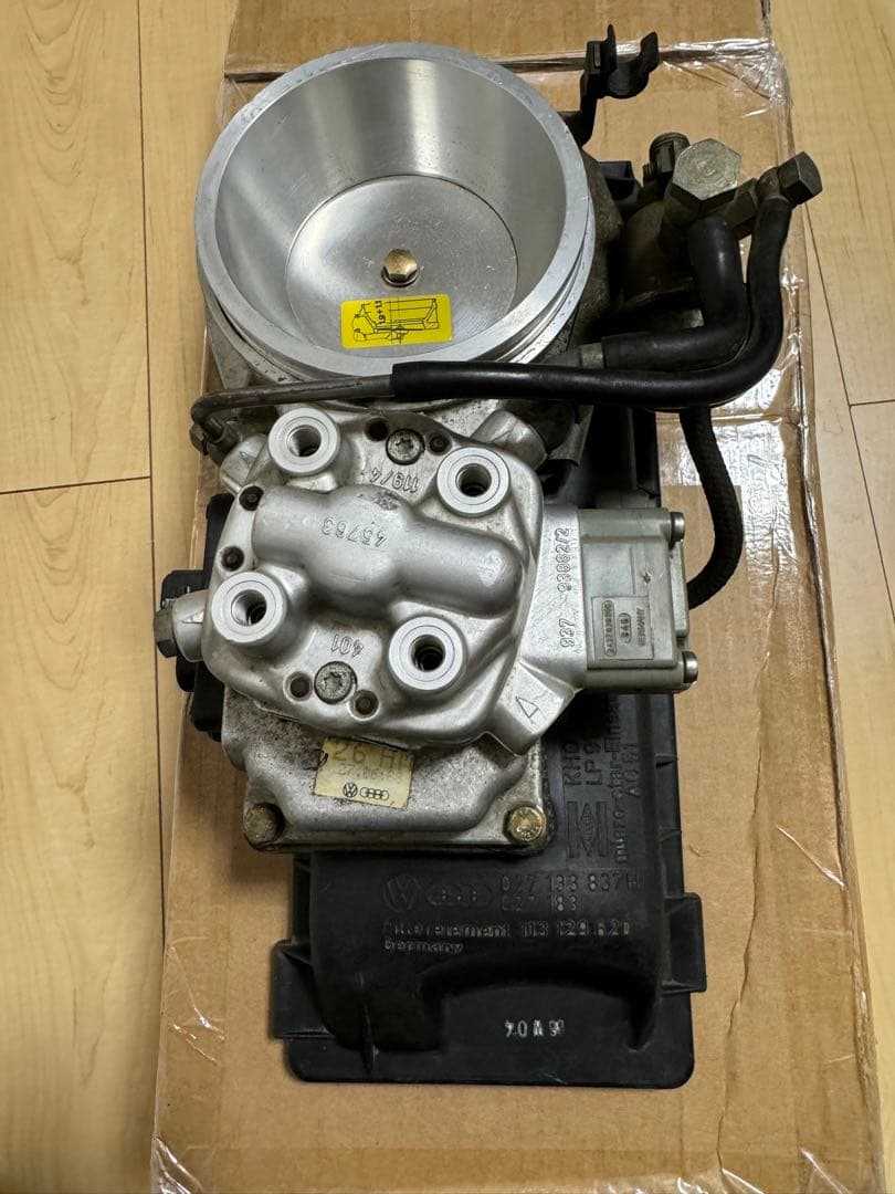 ゴルフ2 GTI フューエルディストリビューター　mk2 gti