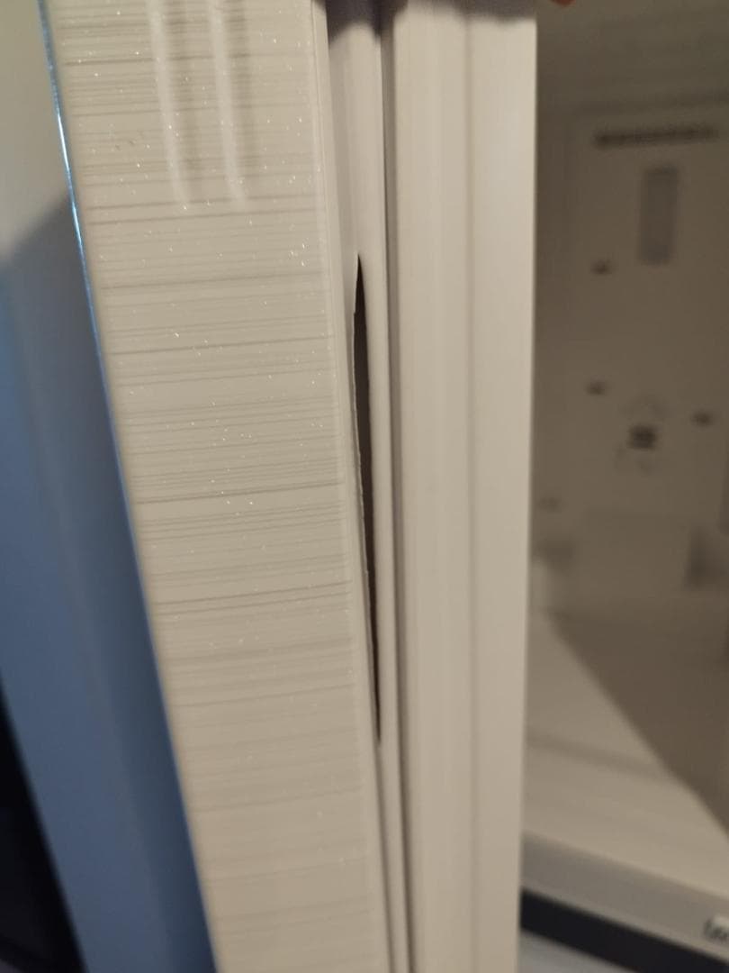 シャープ 179L 2022年製 2ドア冷蔵庫 SJ-D18H-Wパッキン傷