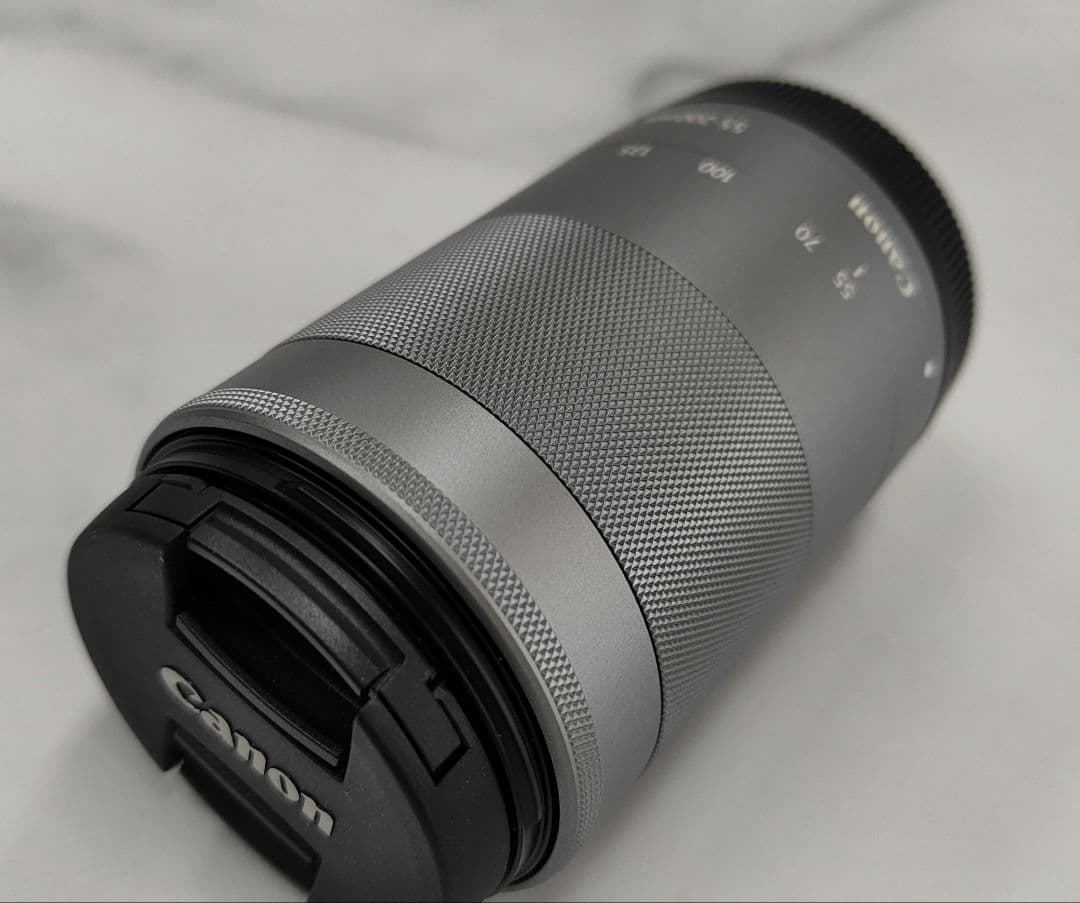 Canon EOS M200 ミラーレスカメラ zoomキット