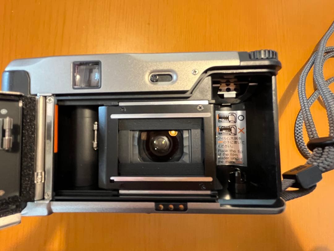 CONTAX TVS シルバー コンパクトカメラ