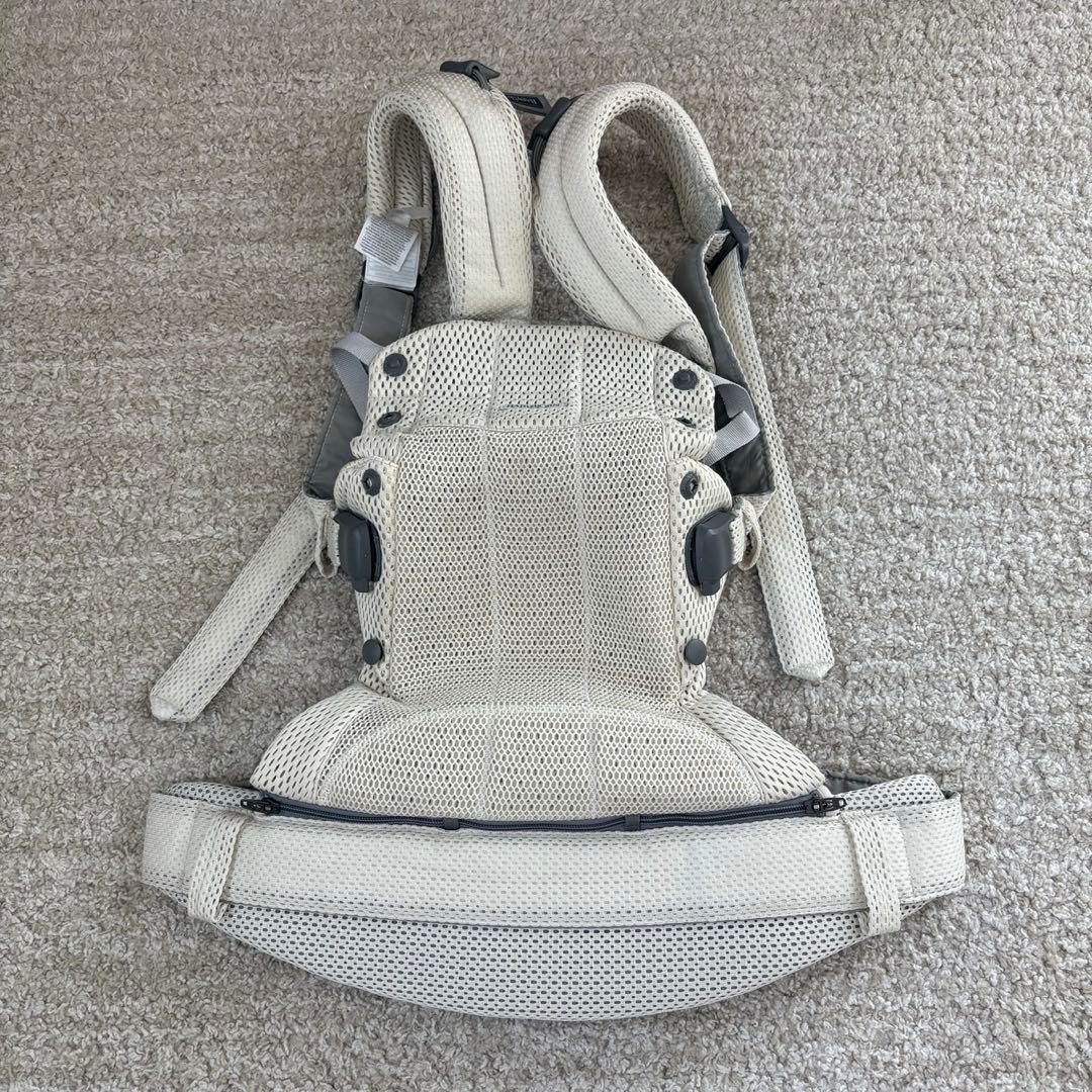 BABY BJORN ベビービョルン　美品　抱っこ紐　クリーム　ベージュ