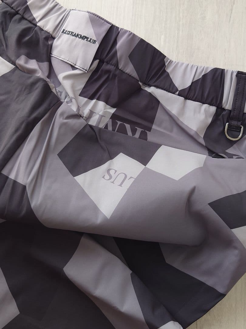 新品XLサイズ セットアップ リュクスエイケイエムプラス 上下セット