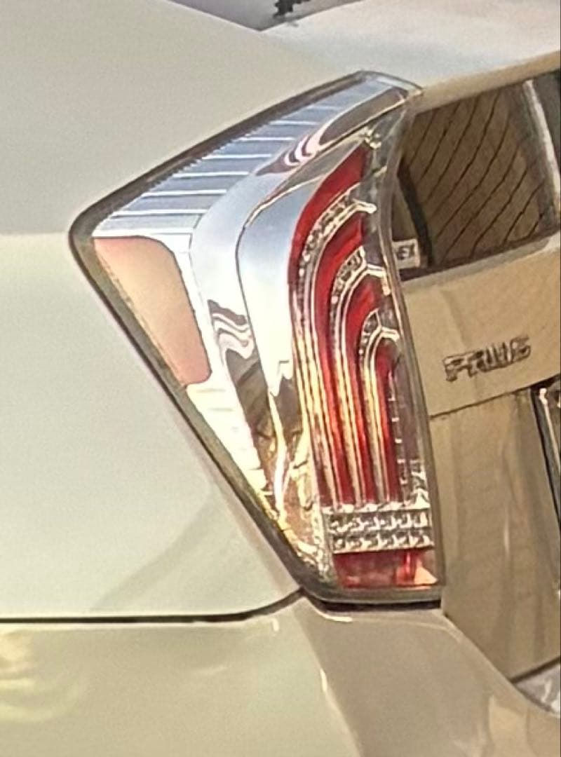 30プリウス　テールランプ　LED 破損なし