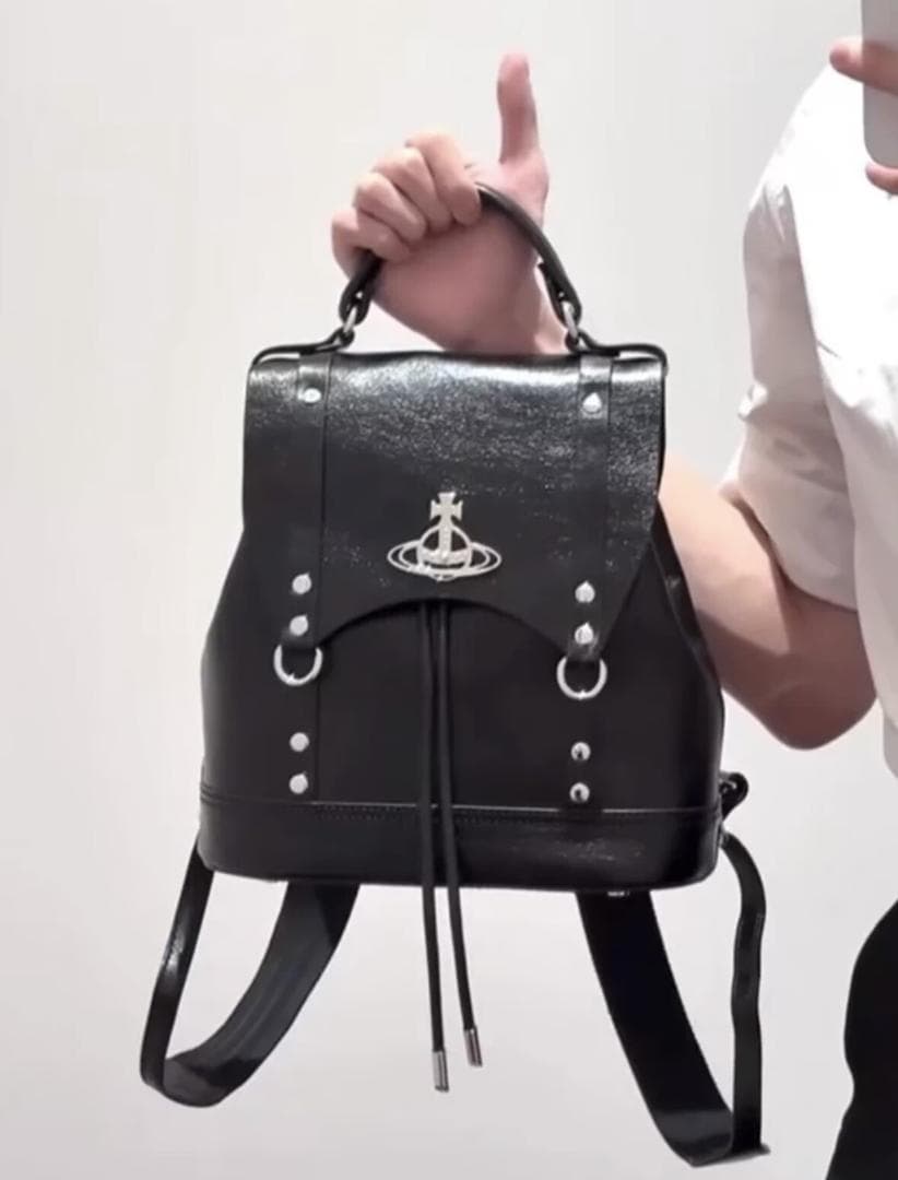 ヴィヴィアンウエストウッド レザー ブラック リュック・バックパック