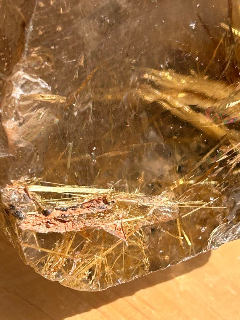 スモーキー太陽ルチルクォーツ天然石レインボー入　西に金運を