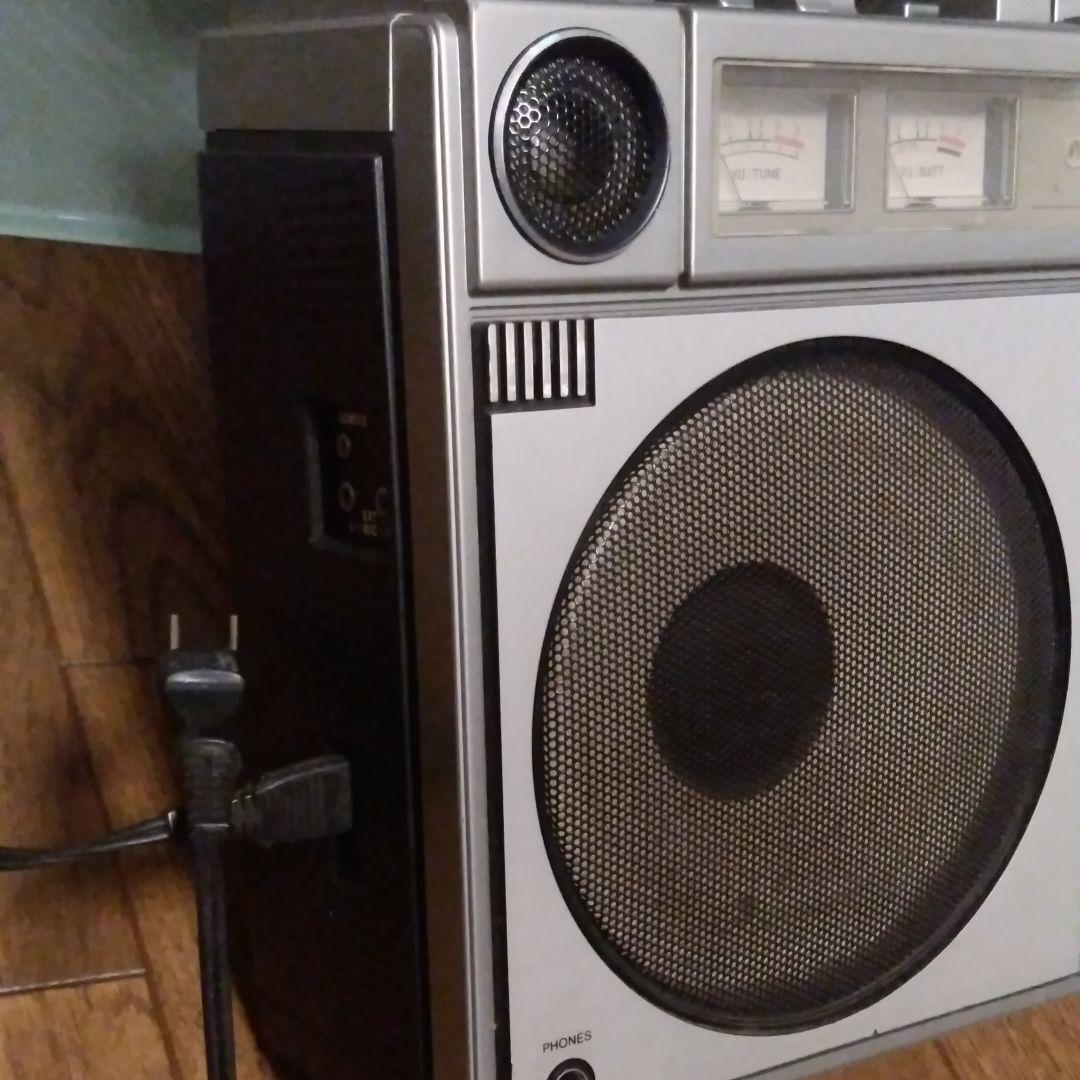 60年前の骨董品シャープ202GF-STラジカセ