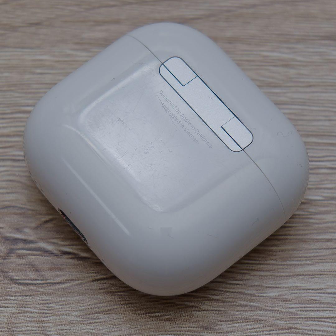 AirPods 4 ノイズキャンセリングモデル