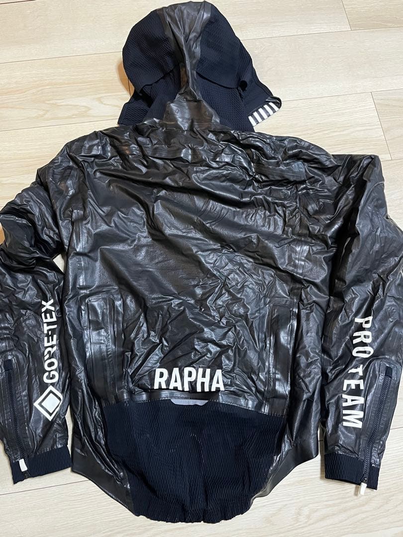 Rapha プロチーム インサレーティッドジャケット 黒　Ｓ