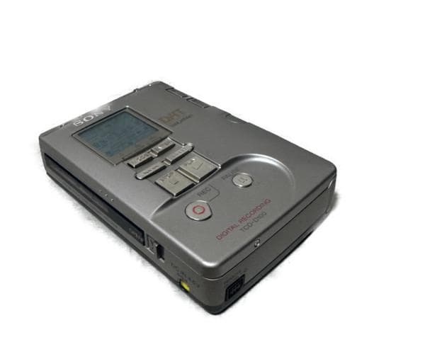 ジャンク品相当品 SONY TCD-D100 レコーディングDATウォークマン