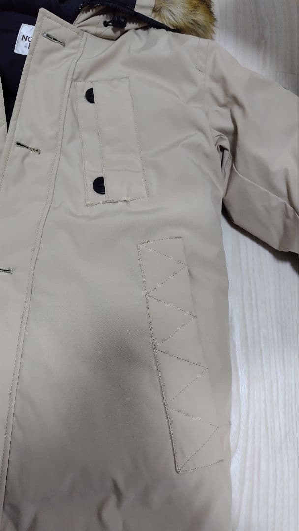 ■値下げ■【海外限定・極美品】ノースフェイス ダウンジャケット Ｌベージュ