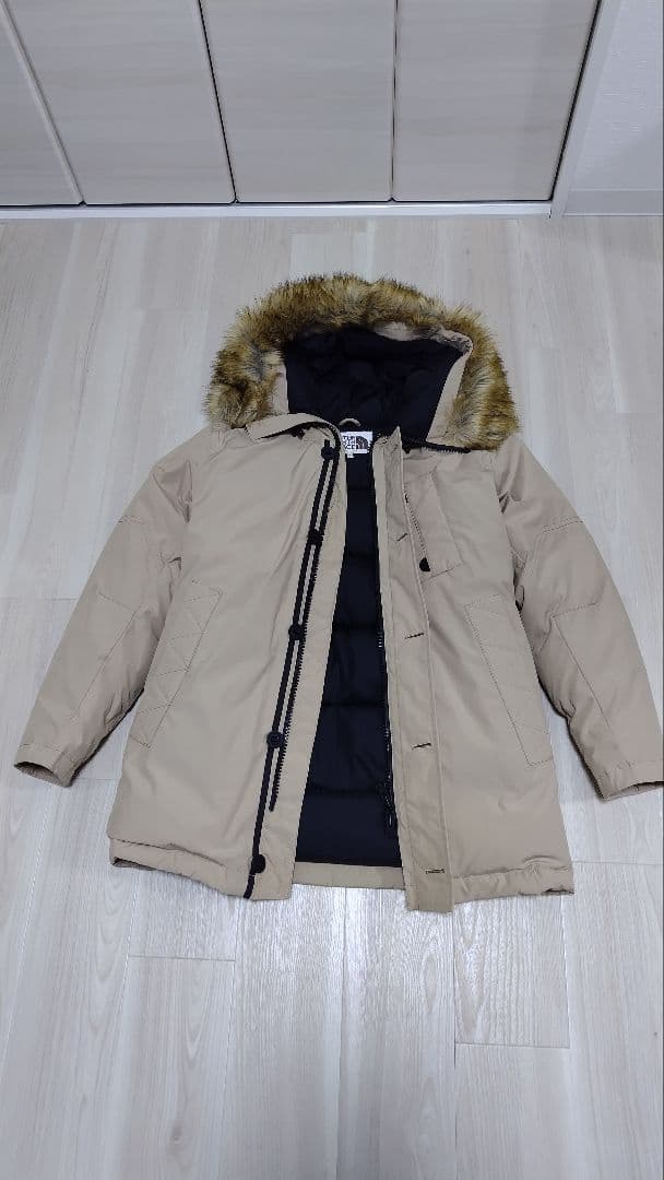 ■値下げ■【海外限定・極美品】ノースフェイス ダウンジャケット Ｌベージュ
