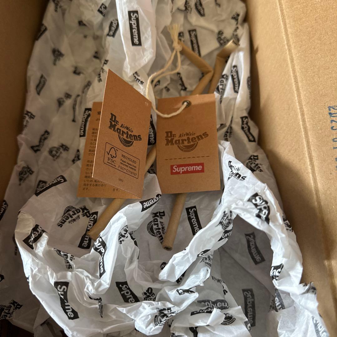 Supreme Dr. Martens ローファー