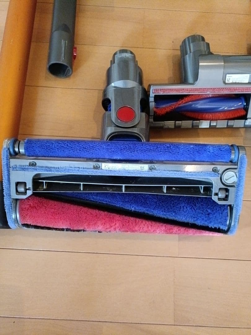 中古　dyson ダイソン V8 sv10 Fluffy