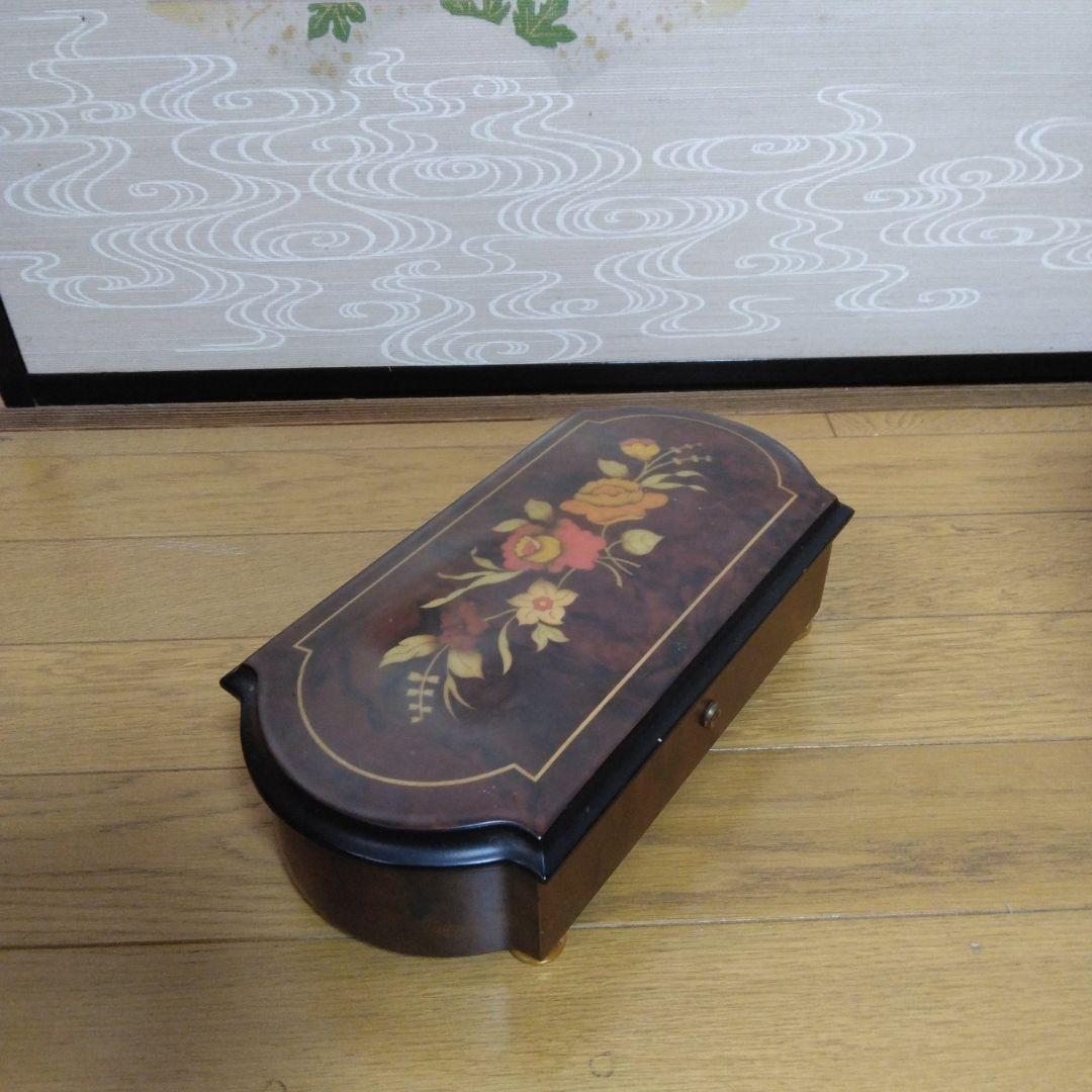アンティーク木製オルゴール 花柄デザイン　箱付き