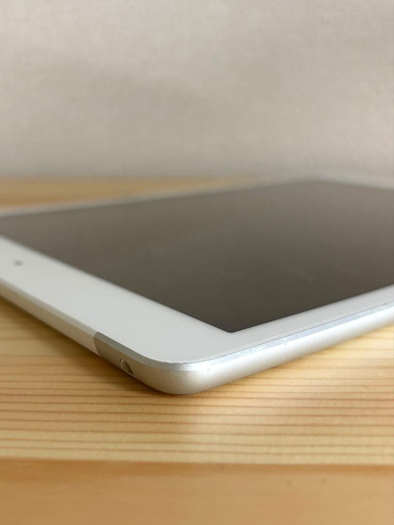 iPad 第7世代 32G シルバー 本体