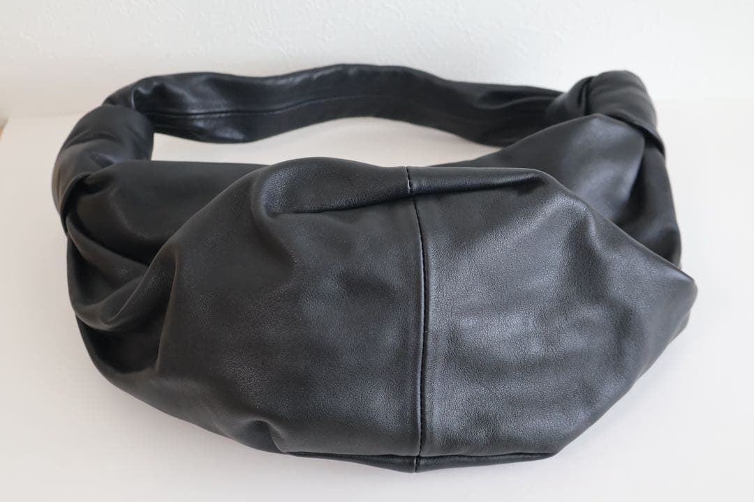 ボッテガべネタ　ダブルノット　ショルダーバッグ