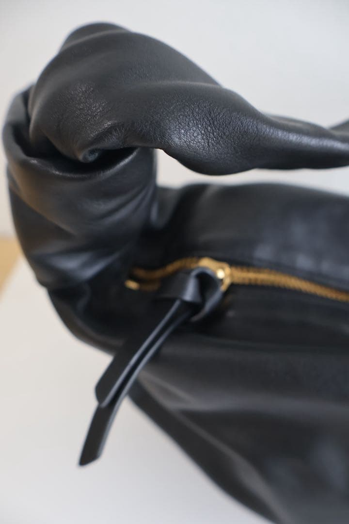 ボッテガべネタ　ダブルノット　ショルダーバッグ