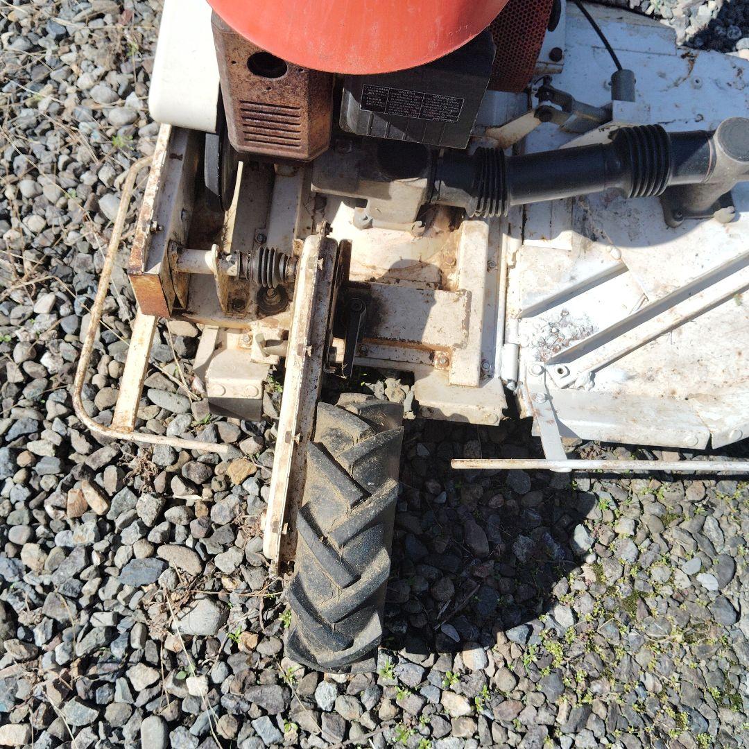 (岐阜)自走式 草刈機 クボタGC700 2WD ウイングモア 畔