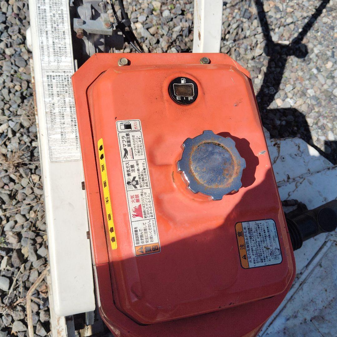 (岐阜)自走式 草刈機 クボタGC700 2WD ウイングモア 畔