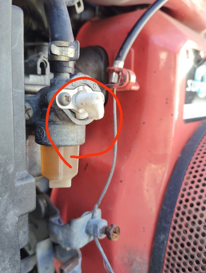 (岐阜)自走式 草刈機 クボタGC700 2WD ウイングモア 畔