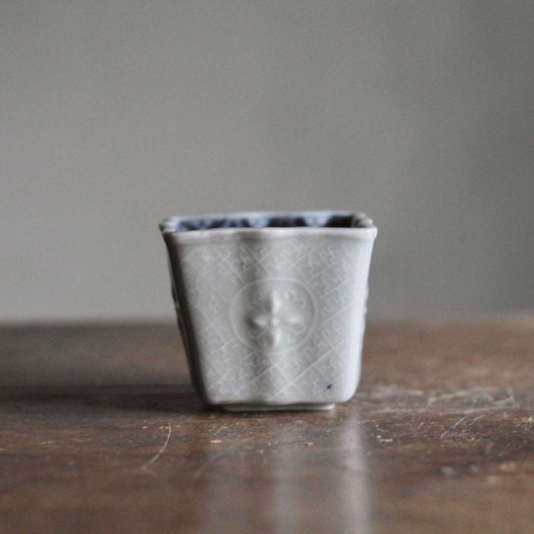 型押し 染付け 四方形 ぐい呑み 向付 古道具 アンティーク 酒器