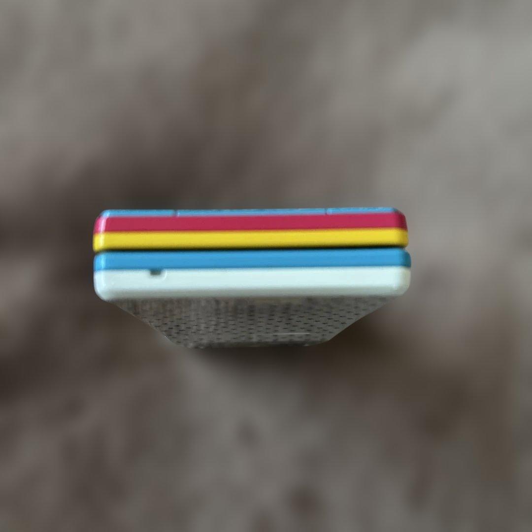 携帯電話本体 docomo STYLE series F-04C STAR SPLASH