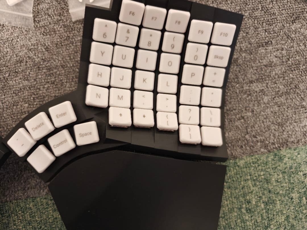 moergo glove 80エルゴノミクス分割型キーボード