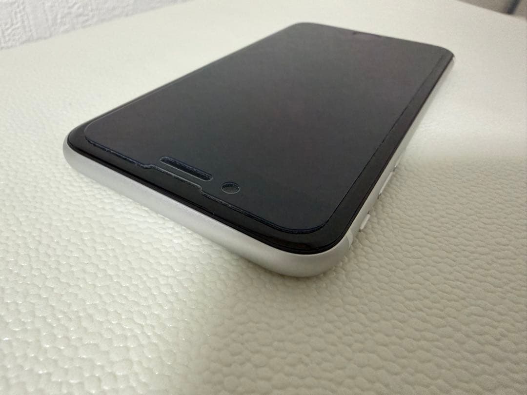 【美品】iPhoneSE（第2世代）本体 SIMフリー　64GB