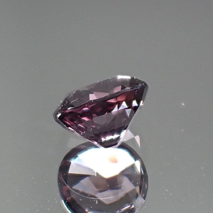 【タンザニア産】カラーチェンジガーネット