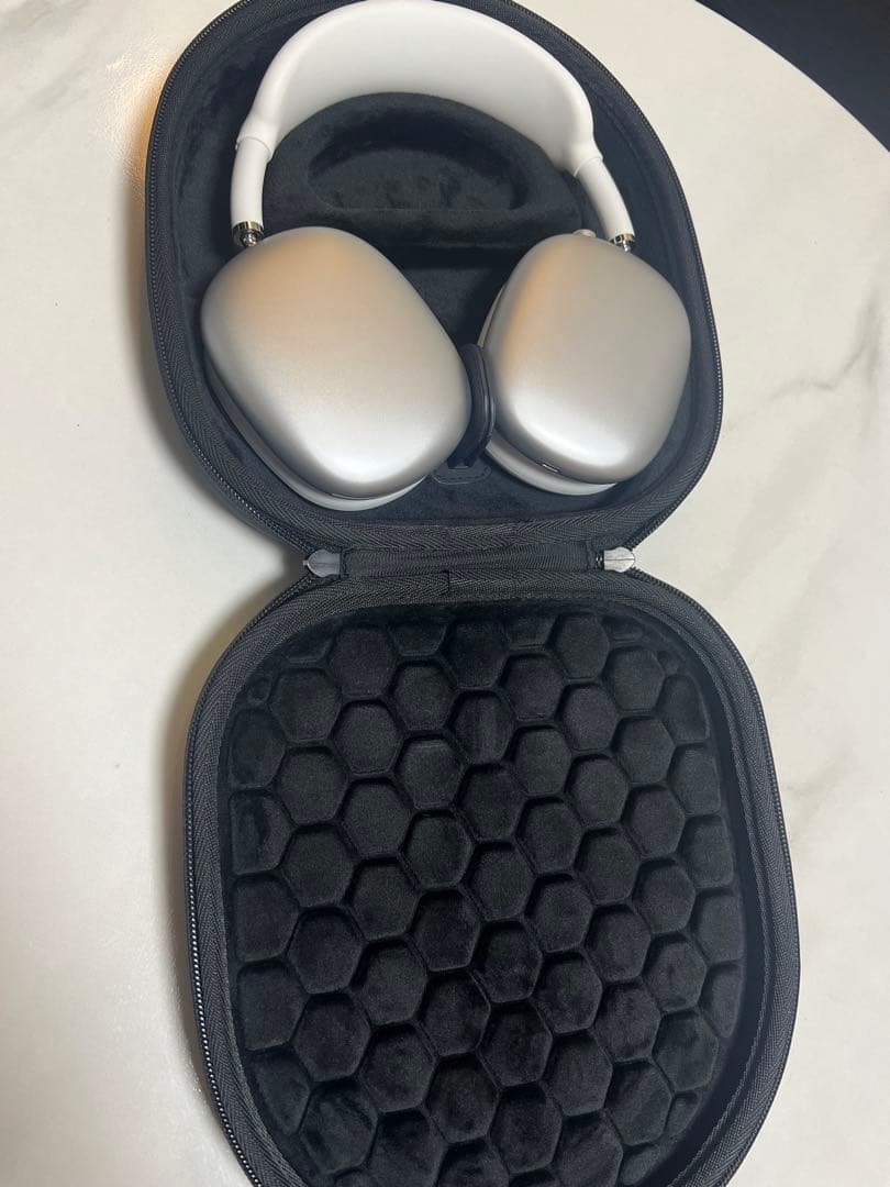 Apple AirPods Max シルバー　第一世代