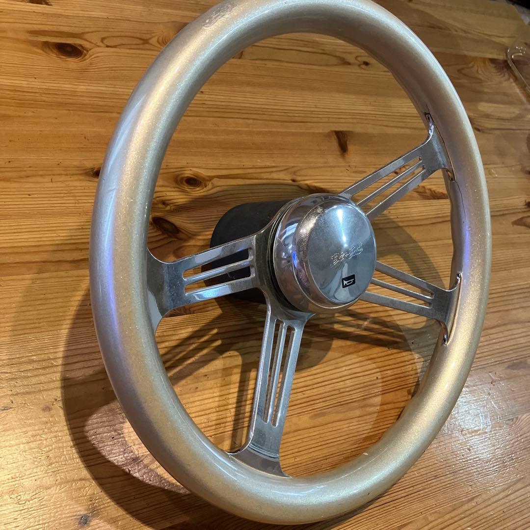 シルバー 3スポーク ステアリング 本体 ステアリングサイズ　35です。