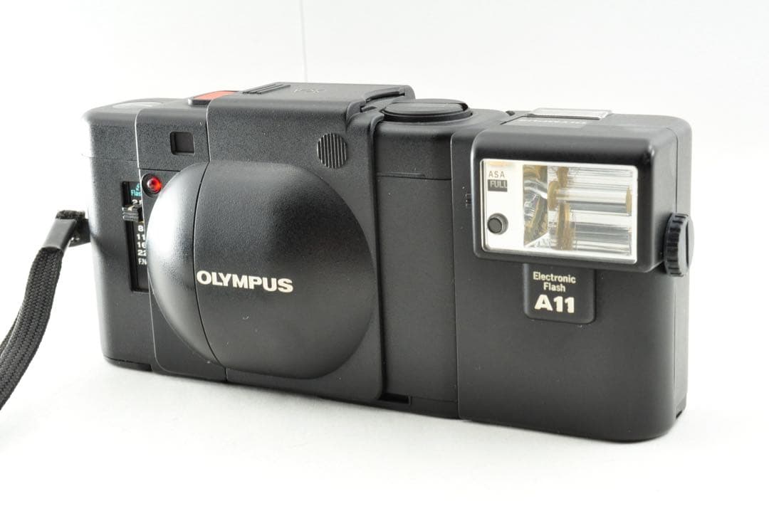 美品⭐︎動作確認済　OLYMPUS XA + A11とNikon L35AD