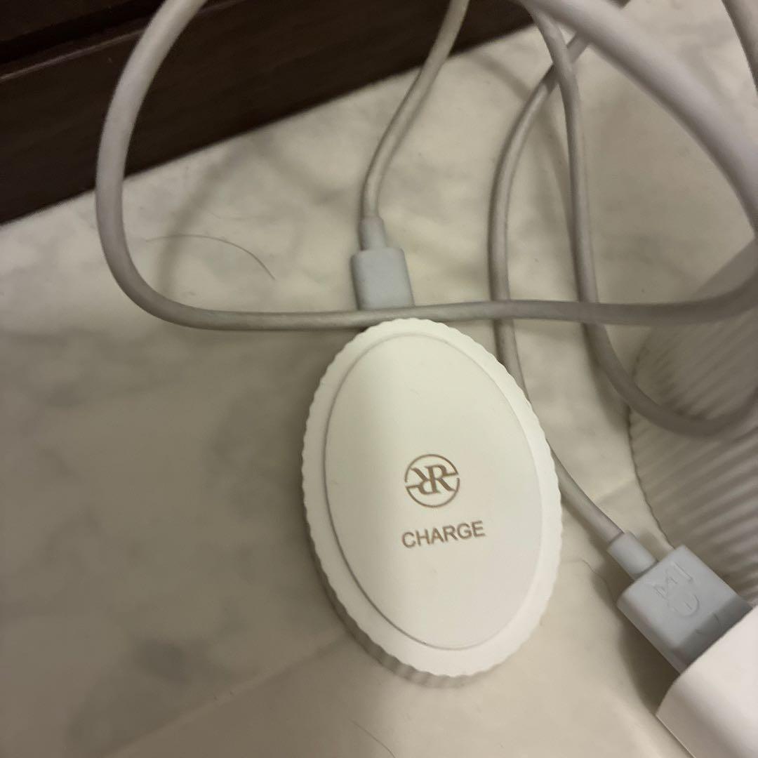 Ruby-tell 美顔器 ホワイト 充電器付きハンディ