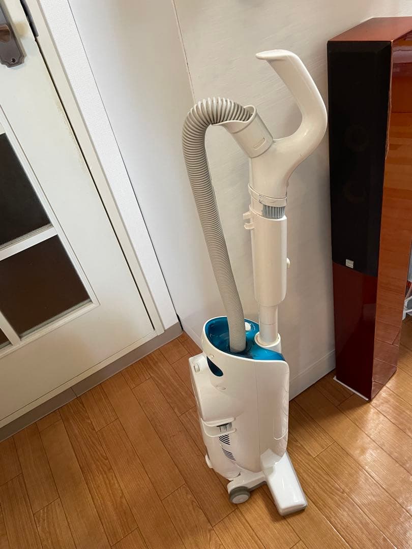 東芝TOSHIBA コンパクト多機能掃除機cafe用に買って数回のみ使用