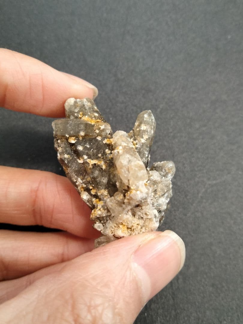 国産鉱物　インクルージョン山梨県　塩山竹森山　天然水晶　　トルマリン入り水晶