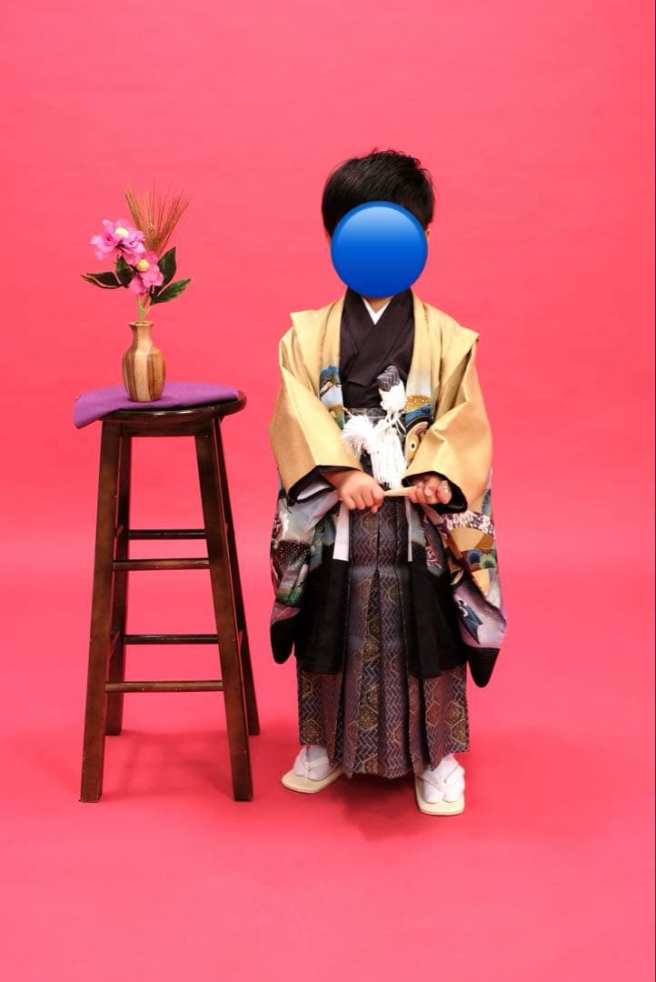七五三用 金色と黒の着物　5歳児　七五三　着物