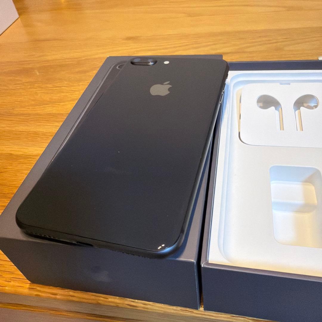 iPhone 8 Plus ブラック 本体　SIMフリー