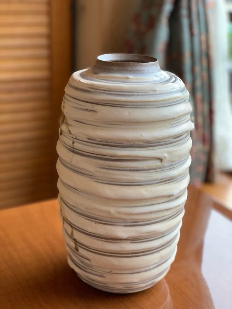 昭和レトロ未使用保管品 常滑 翠窯 陶芸大きな花瓶壺華道ベージュと茶の模様 貫入