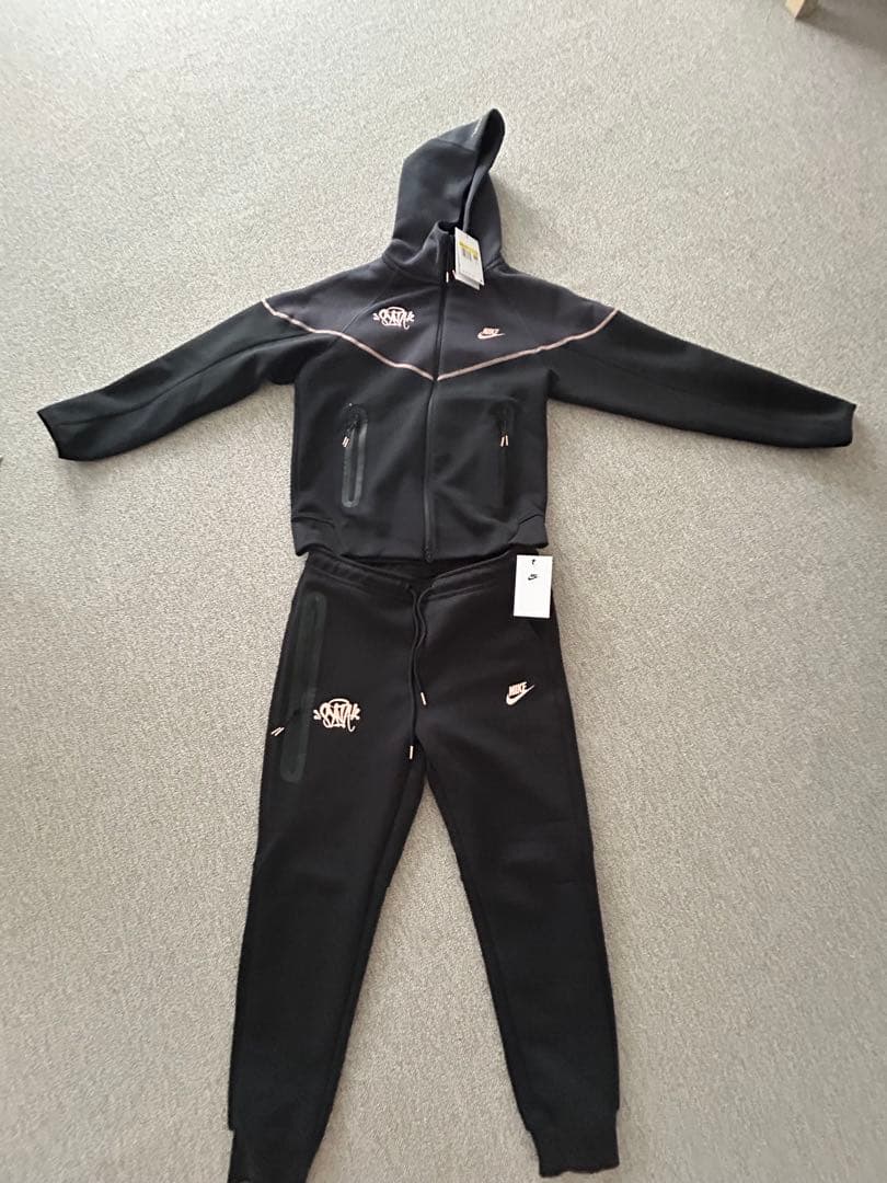 Nike Synaworldコラボテックフリースセットアップ