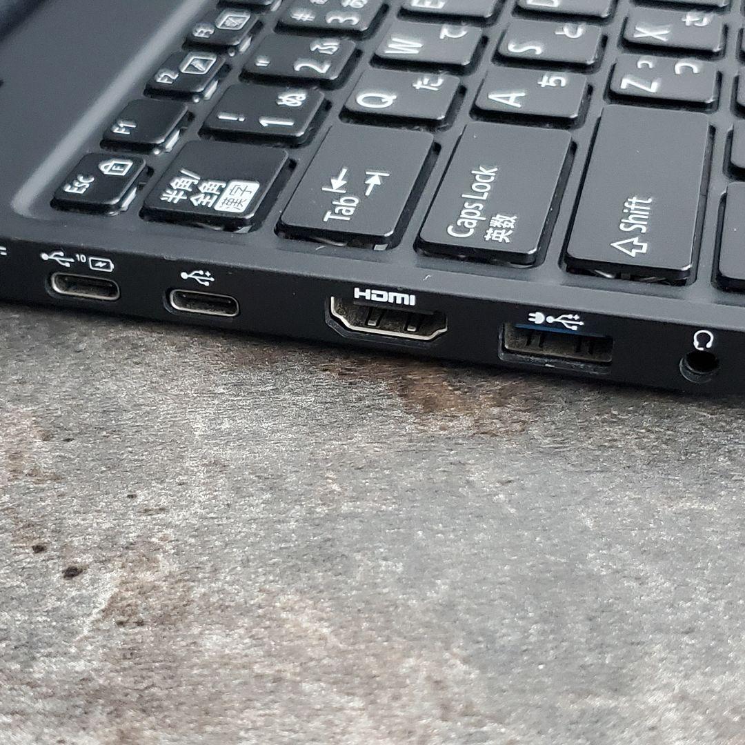 富士通 FMV LIFEBOOK 13.3型 ノートPC