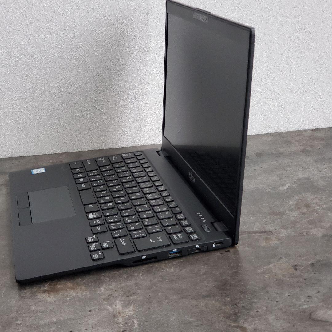 富士通 FMV LIFEBOOK 13.3型 ノートPC