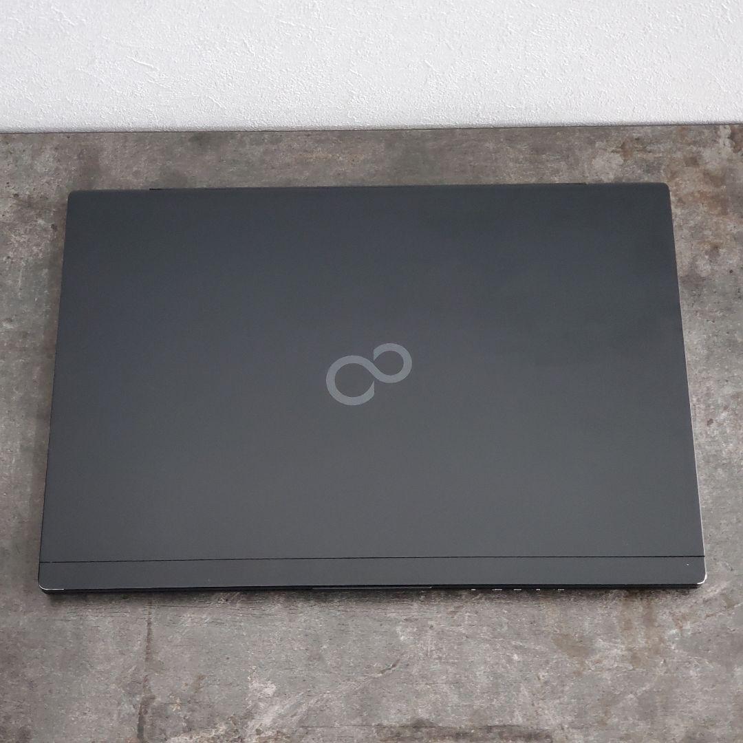 富士通 FMV LIFEBOOK 13.3型 ノートPC