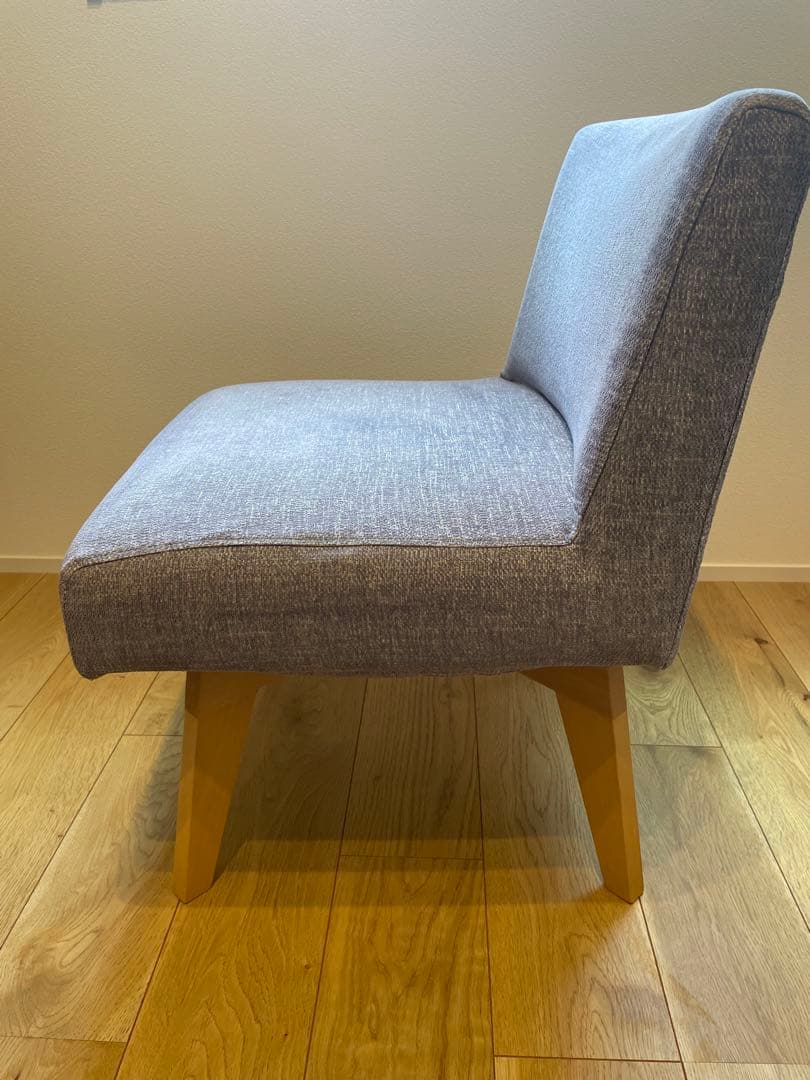 リビングハウス チェア　ラウンジチェア　Low カフェダイニング