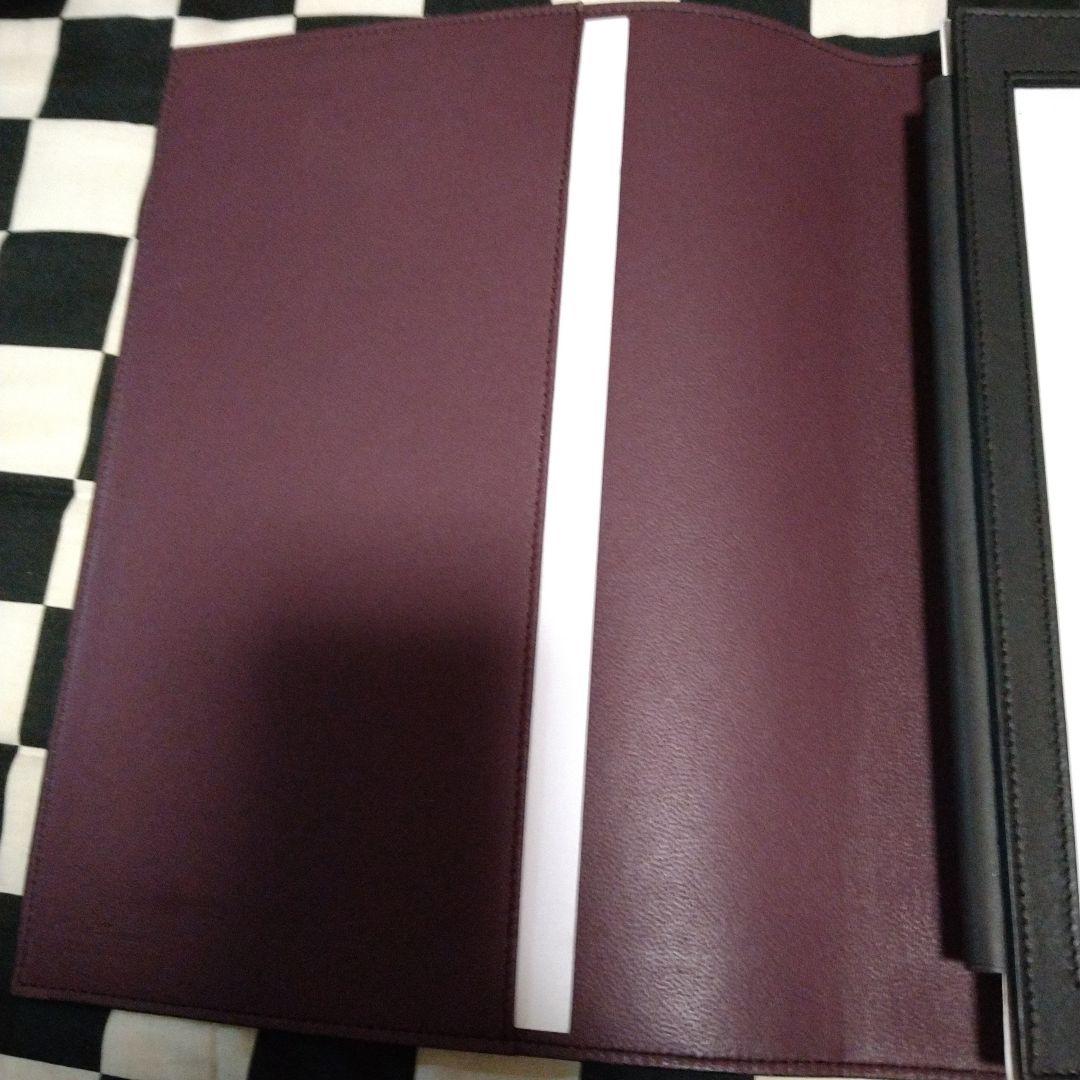 フェラガモ　タブレットケース　iPadケース